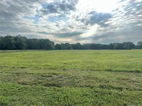 3 S 270 Road, Morris, OK 74445