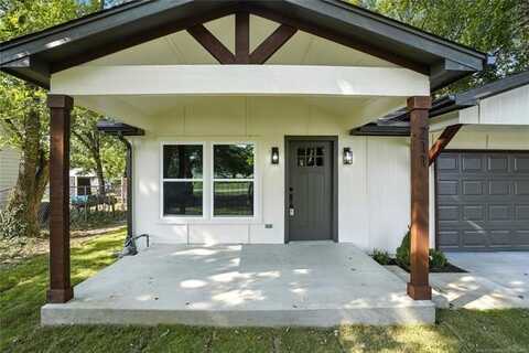 211 E Wells Boulevard, Sapulpa, OK 74066