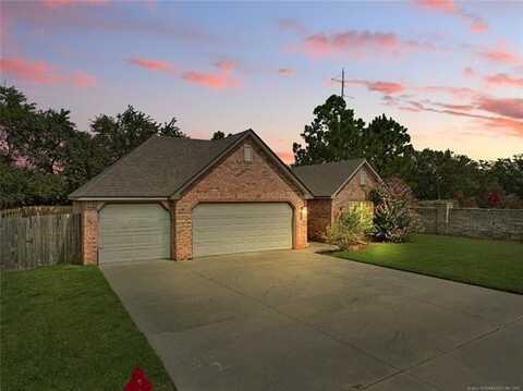 12809 E 69th Street North, Owasso, OK 74055