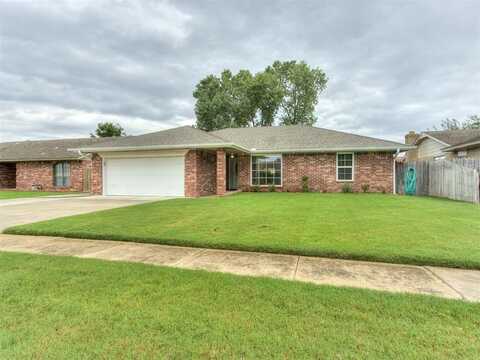 1113 NW 7th Place, Moore, OK 73170