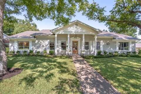 4217 Dawn Drive, Benbrook, TX 76116