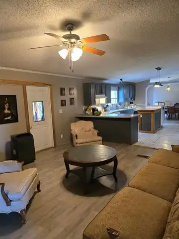 2901 Rolling Oaks Drive, Cleburne, TX 76031