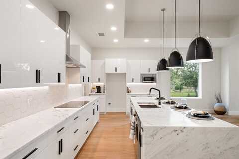 106 Solomon Adams, Blanco, TX 78606