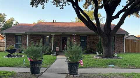 5017 Pemberton Lane, The Colony, TX 75056