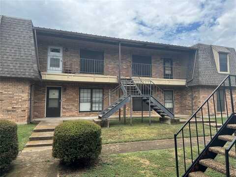 9519 Westpark Drive, Benbrook, TX 76126