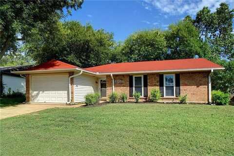 5725 Macrae Street, Haltom City, TX 76148
