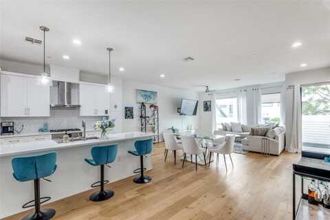 2222 Moser Avenue, Dallas, TX 75206