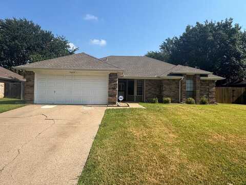 7009 Buenos Aires Drive, North Richland Hills, TX 76180