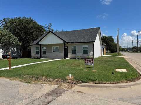 1013 3rd Avenue, Mineral Wells, TX 76067