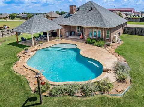 203 Frio Street, Bells, TX 75414