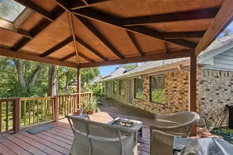 2512 Laurel Valley Lane, Arlington, TX 76006