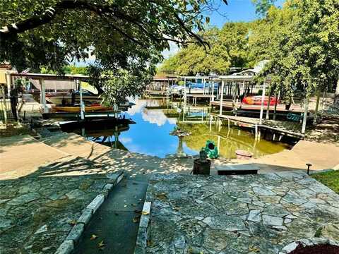 609 Brazos Harbor Circle, Granbury, TX 76048