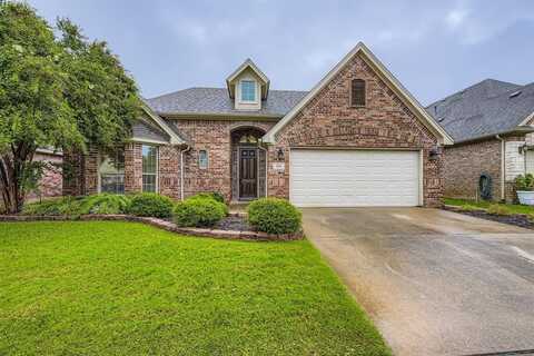 206 Edinborough Drive, Euless, TX 76039