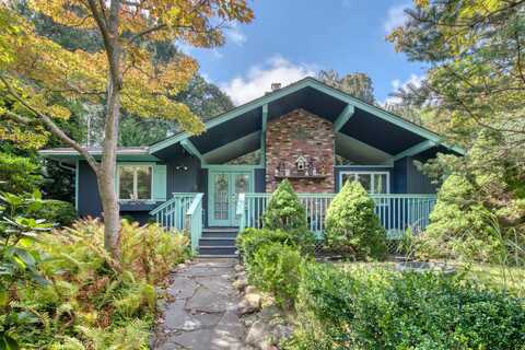 1 Abigail's Path, East Hampton, NY 11937