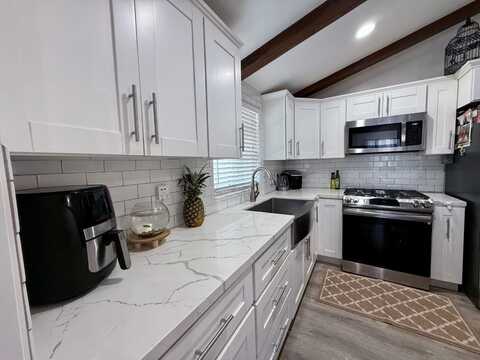 255 E Bradley, El Cajon, CA 92021