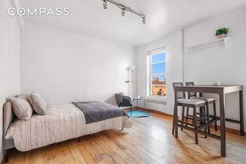 304 West 10th Street, New York, NY 10014