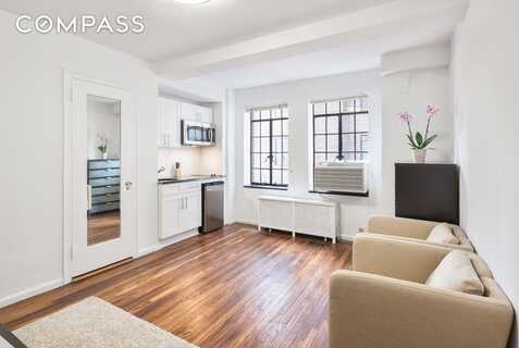 45 Tudor City Place, New York, NY 10017
