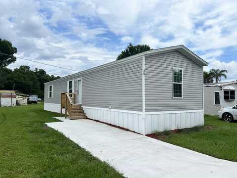 38 Tower Manor Cir W, Auburndale, FL 33823