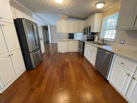 41 Blackbird Street, Tiverton, RI 02878