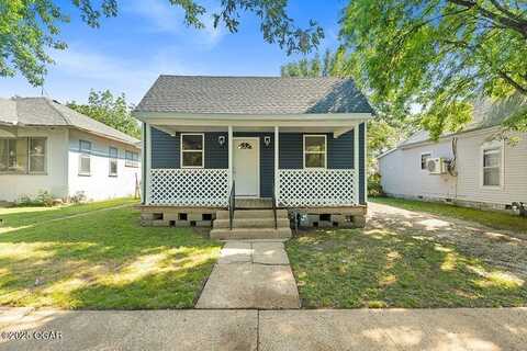 2704 Crawford Avenue, Parsons, KS 67357