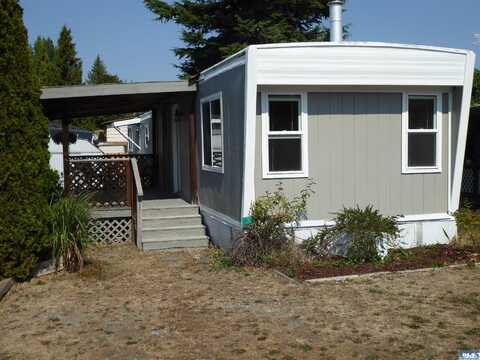 491 Mill Rd #33, Sequim, WA 98382