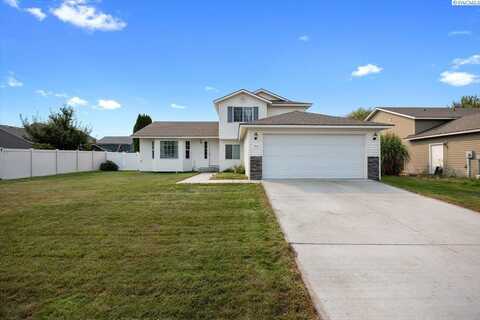 7806 Snoqualmie Dr., Pasco, WA 99301