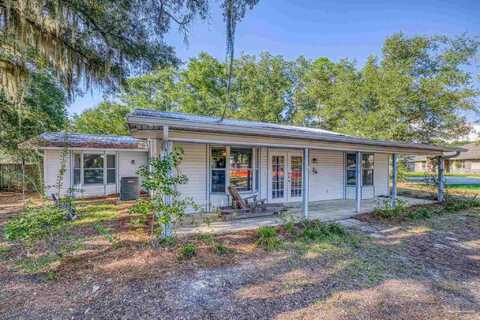 7498 Chase St, Navarre, FL 32566