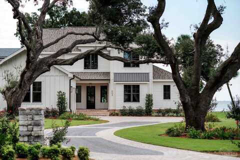 803 Bayshore Dr, Pensacola, FL 32507