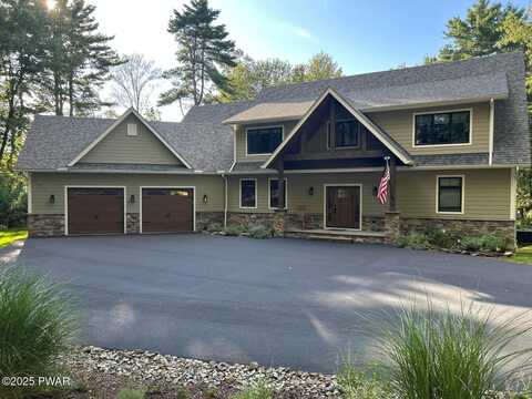 159 Calico Point Drive, Paupack, PA 18451