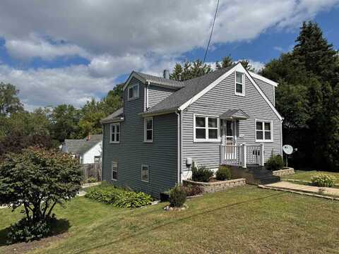 2904 BROADWAY, ROCKFORD, IL 61108