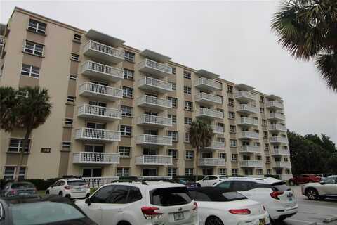 1831 NE 38th St, Oakland Park, FL 33308