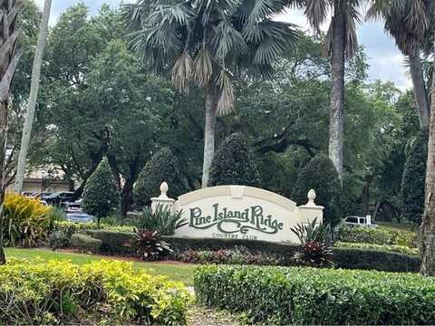 9230 Lagoon Pl, Davie, FL 33324