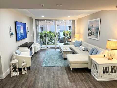2721 Ocean Club Blvd, Hollywood, FL 33019