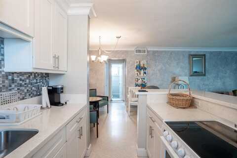 4541 N Ocean Dr, Lauderdale By The Sea, FL 33308