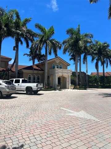903 Villa Cir, Boynton Beach, FL 33435