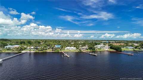 1530 NE Dixie Highway, Jensen Beach, FL 34957