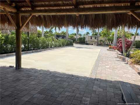 362 NW Chipshot Lane, Port Saint Lucie, FL 34986