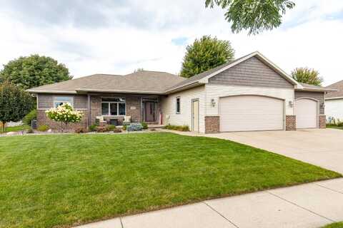 542 BERGHUIS Drive, COMBINED LOCKS, WI 54331