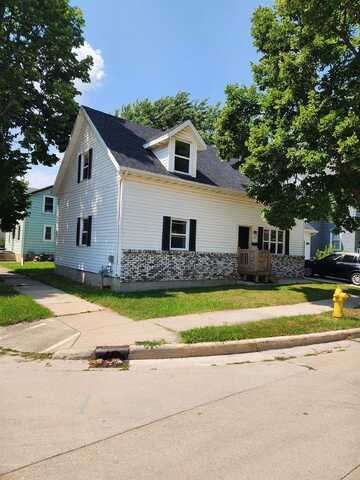 262 LINDEN Street, FOND DU LAC, WI 54935