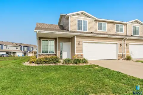7523 S Brookside Pl, Sioux Falls, SD 57108