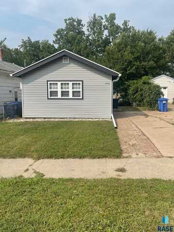 1416 E 4th St, Sioux Falls, SD 57103