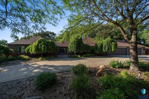 1200 E Tomar Rd, Sioux Falls, SD 57105
