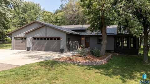 47226 S Rhonda Ave, Sioux Falls, SD 57108
