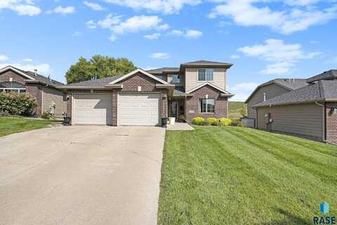 5016 S Winston Ln, Sioux Falls, SD 57108