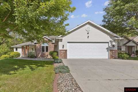 216 South Brook Circle, Mankato, MN 56001