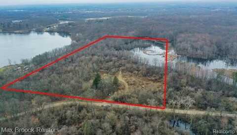 14202 HESS ROAD, Holly, MI 48442