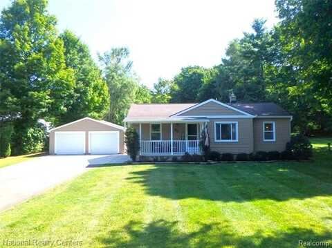 88 N Baldwin Road, Oxford, MI 48371