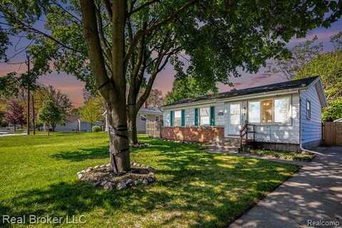 2609 15th Avenue, Port Huron, MI 48060