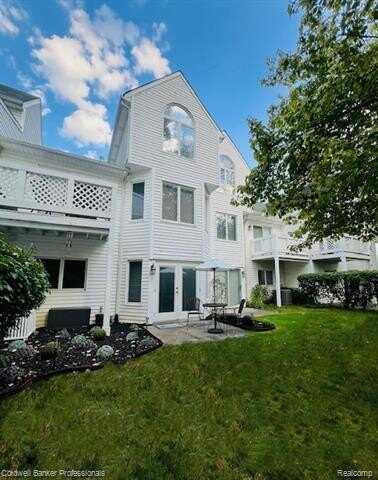 24109 Tana Court, Farmington Hills, MI 48335