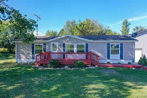1883 N Branch Road, North Branch, MI 48461